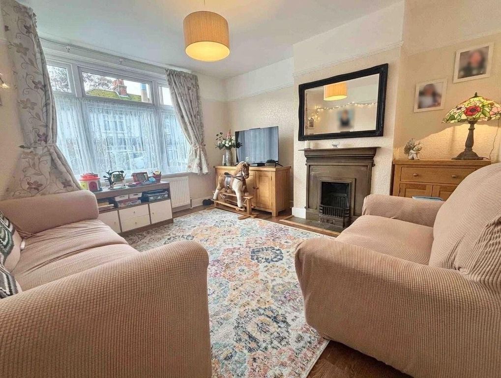 Property photo 2 of 14 Living Room