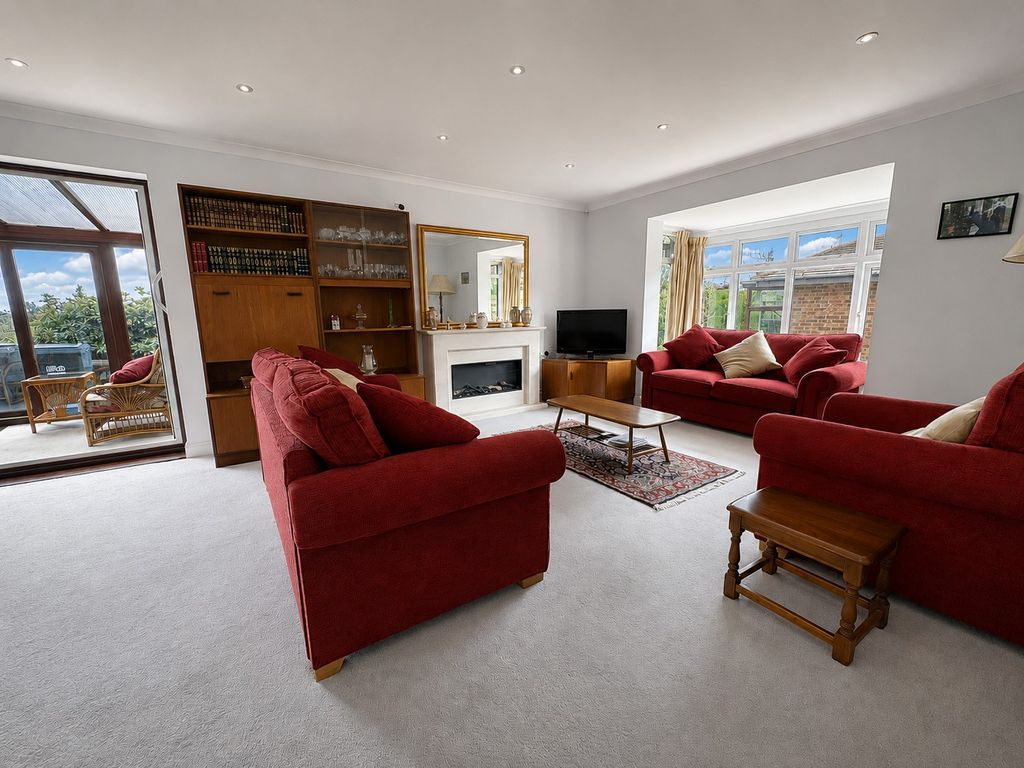 Property photo 3 of 13 Sitting Room