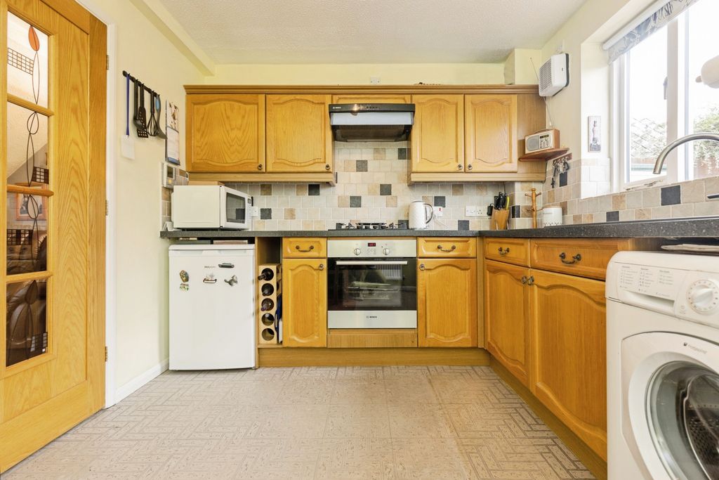 Property photo 3 of 13