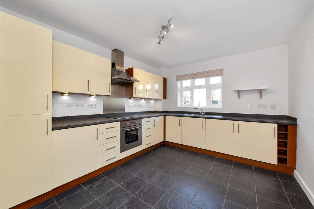 Property photo 2 of 8 Picture No. 07