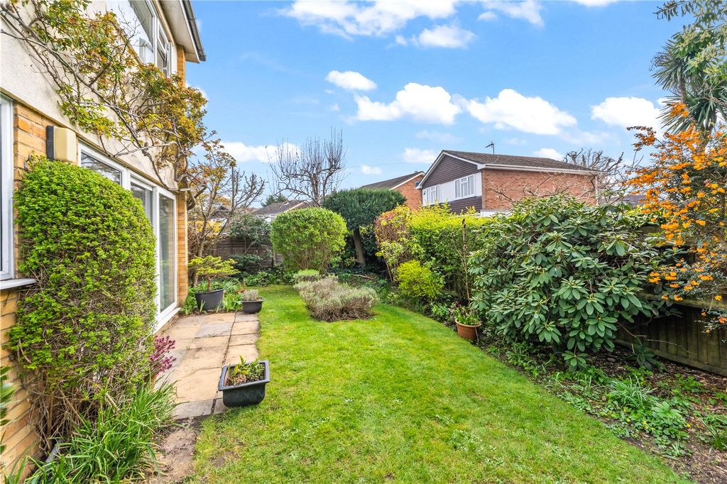 Property photo 2 of 12 Picture No. 17