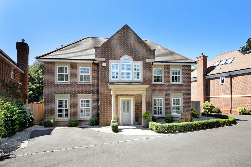 Property photo 1 of 21 Picture No. 23