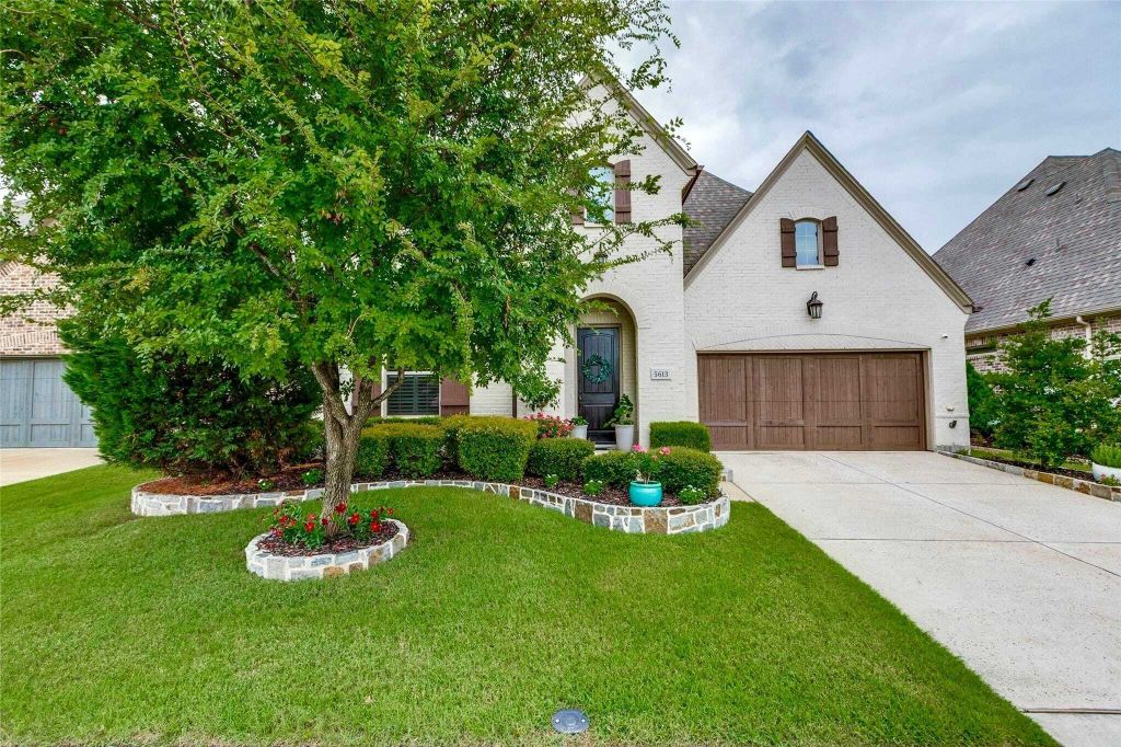 Property photo 1 of 25
