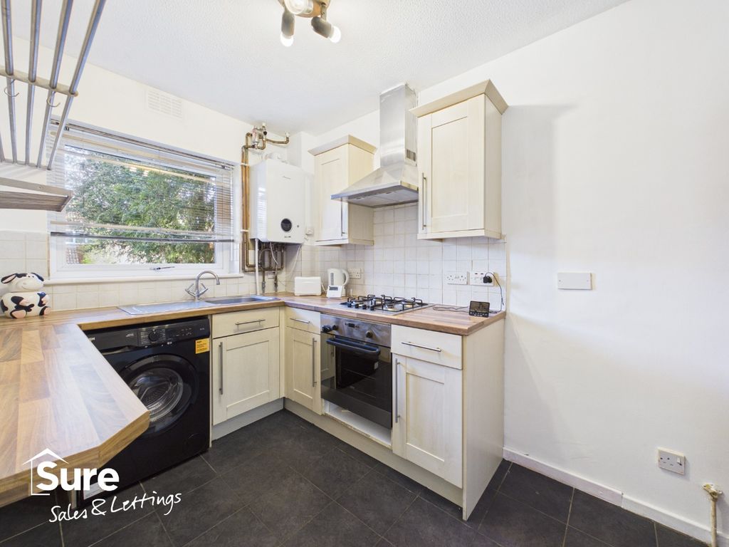 Property photo 2 of 14 1029205