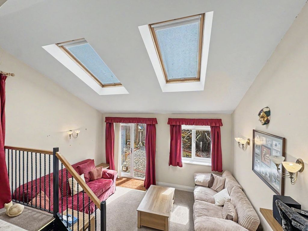 Property photo 2 of 18