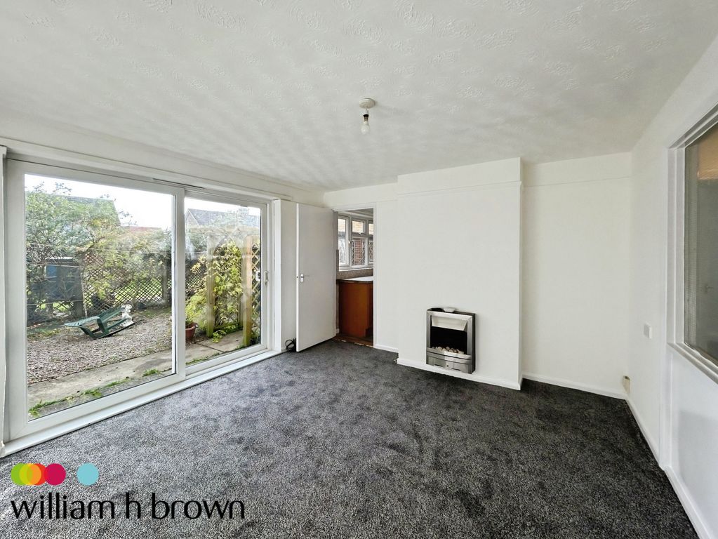 Property photo 2 of 11 Living Room