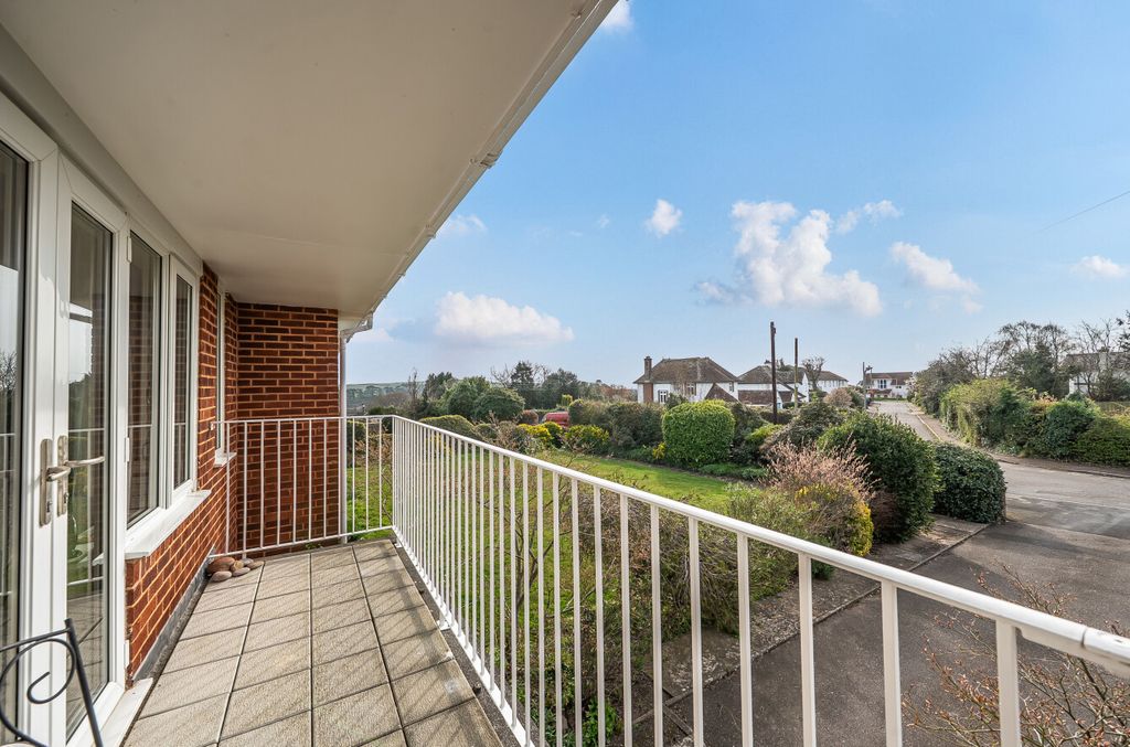 Property photo 2 of 27 Balcony