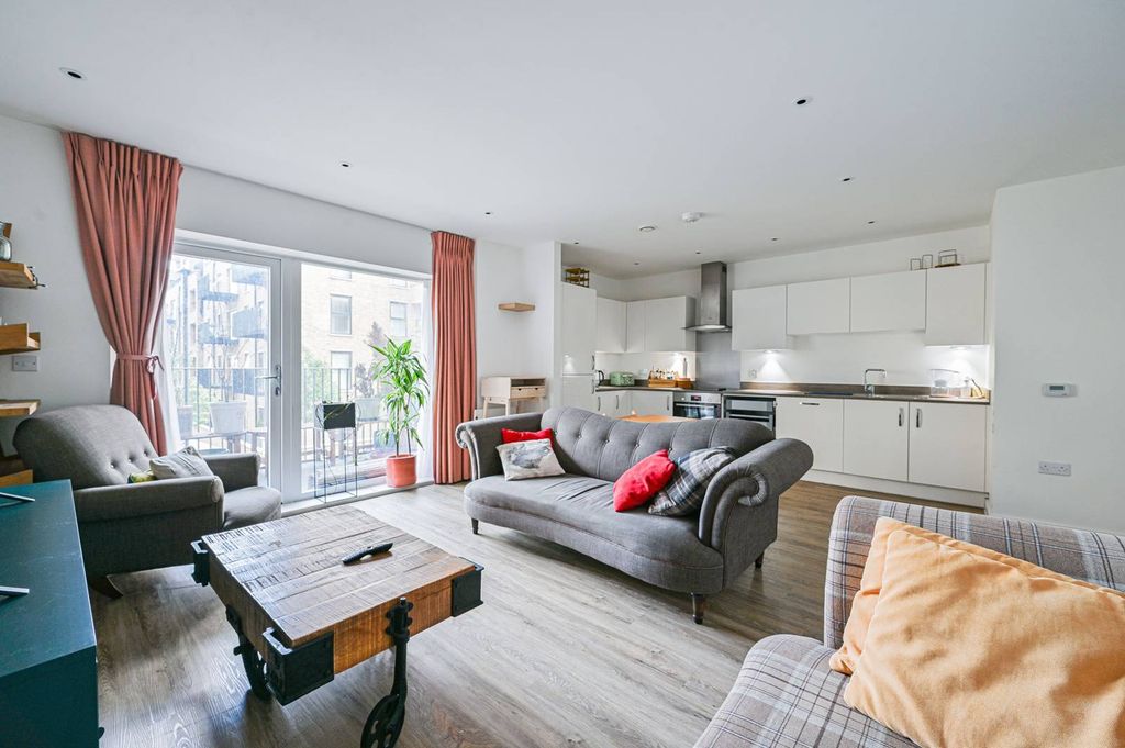 Property photo 1 of 19