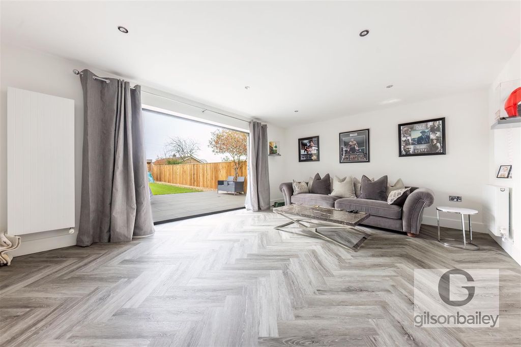 Property photo 3 of 27 Gb-21.Jpg