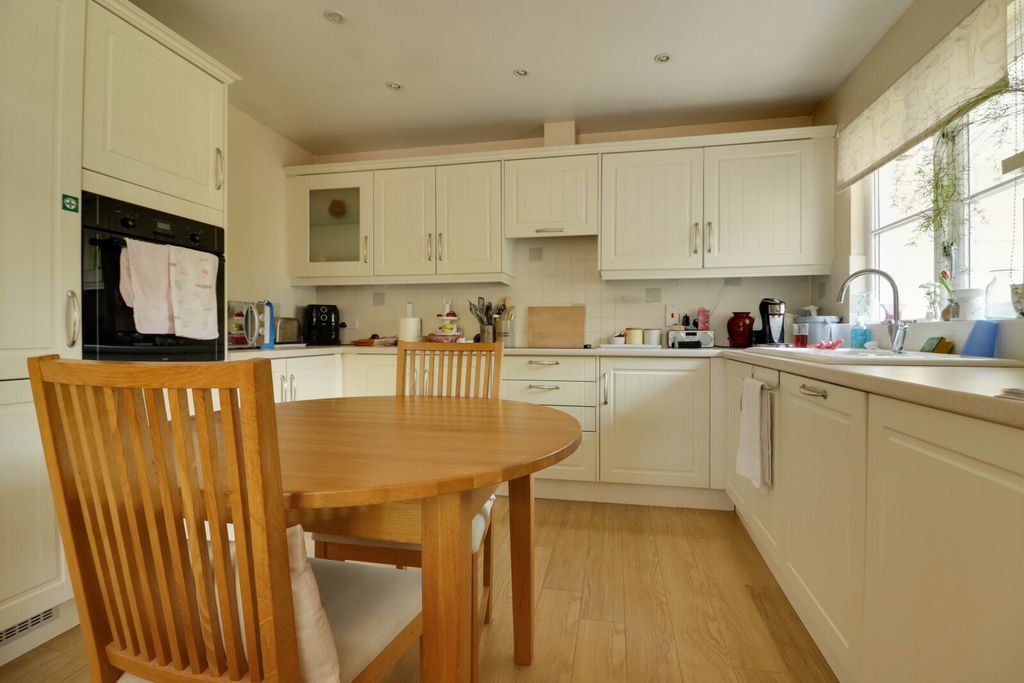 Property photo 2 of 12 Picture No. 07