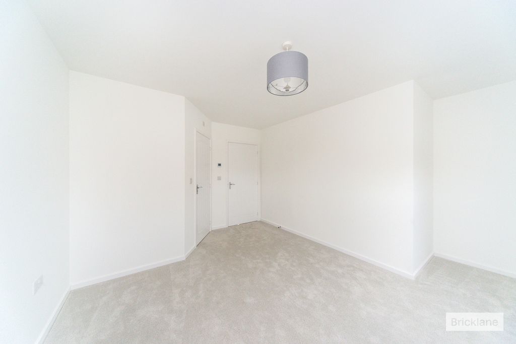 Property photo 3 of 14 Bedroom 1