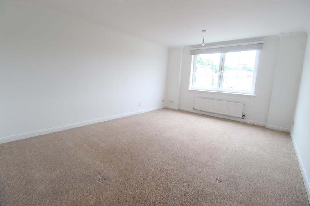 Property photo 2 of 12 Lounge