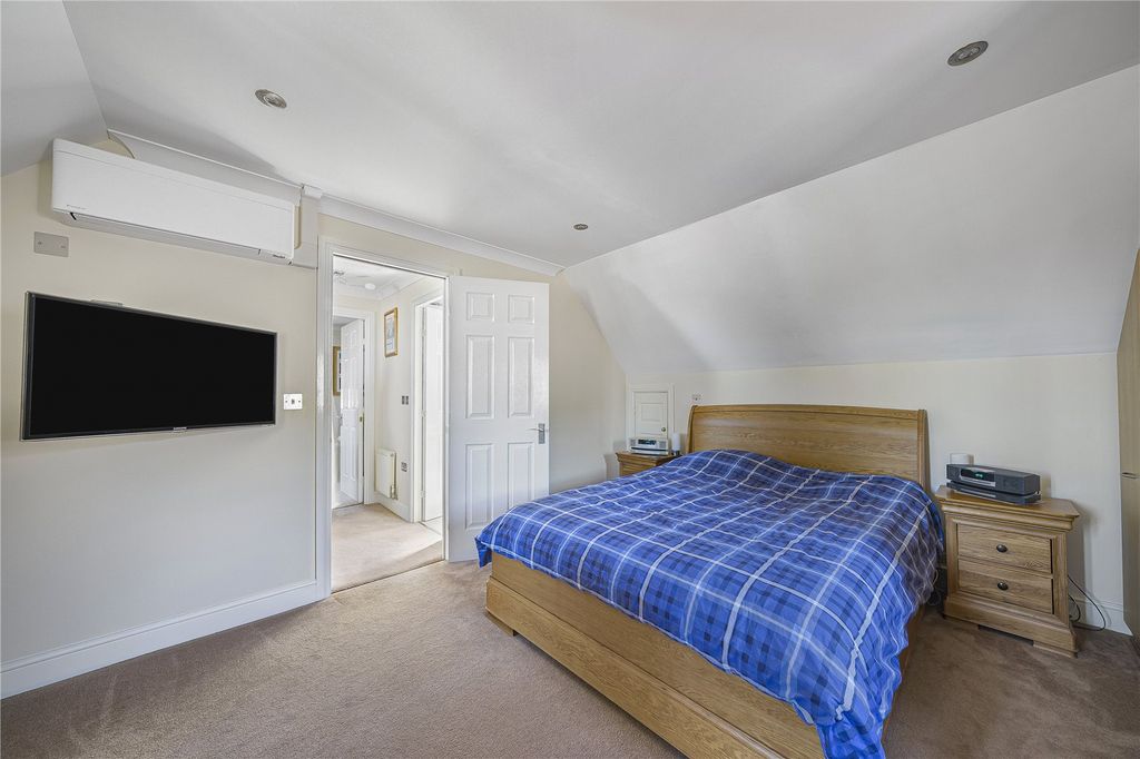 Additional image 54 of 5 bed detached house for saleCortland Close, Crayford, Kent DA1