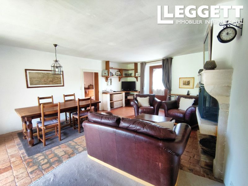 Property photo 3 of 10
