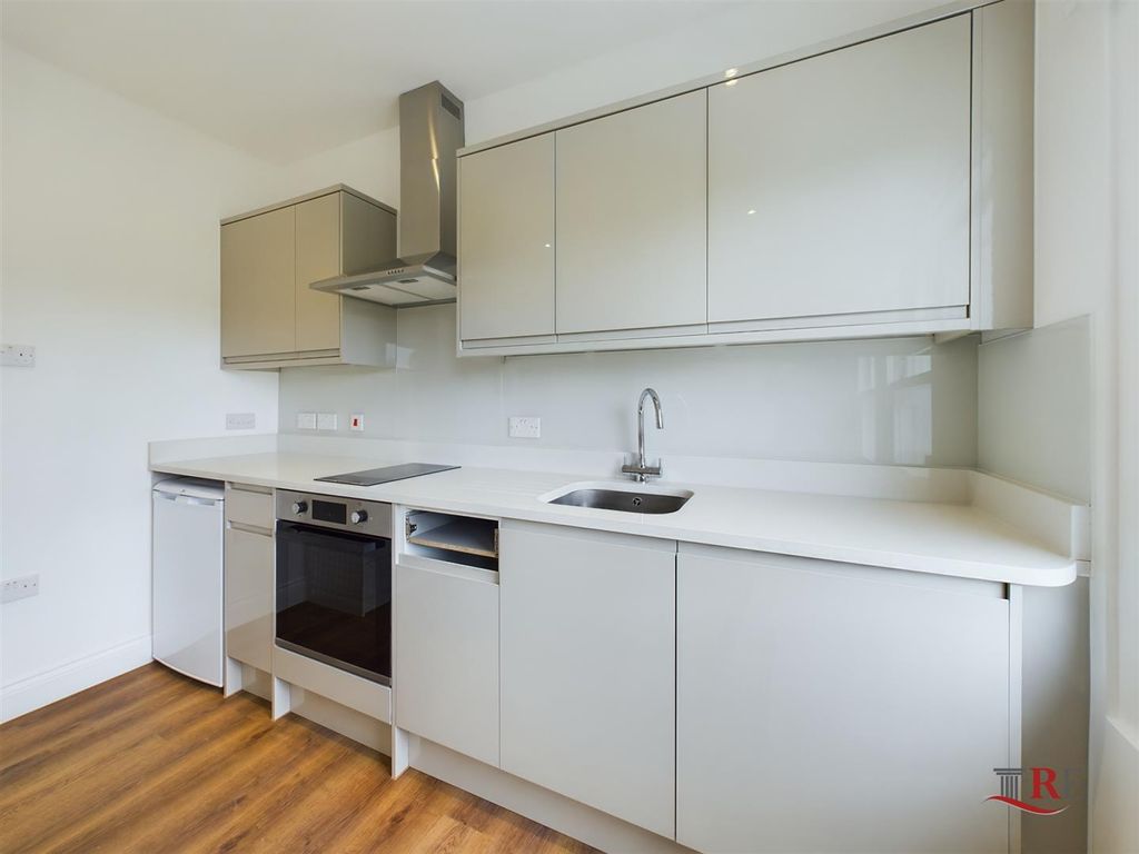 Property photo 2 of 7 Kitchen