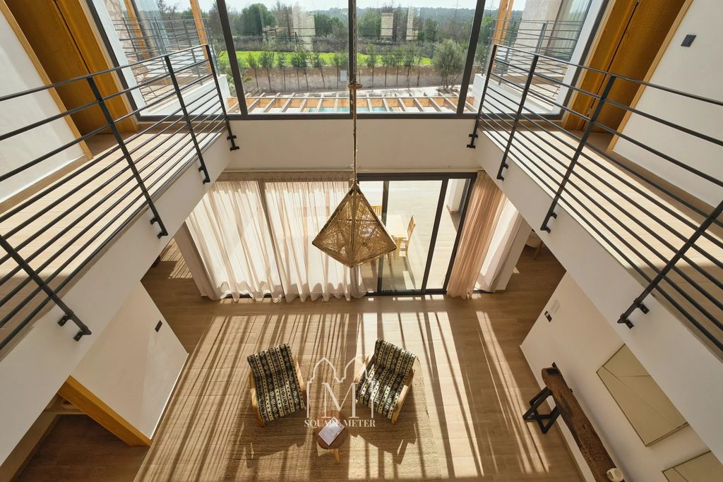 Property photo 3 of 25