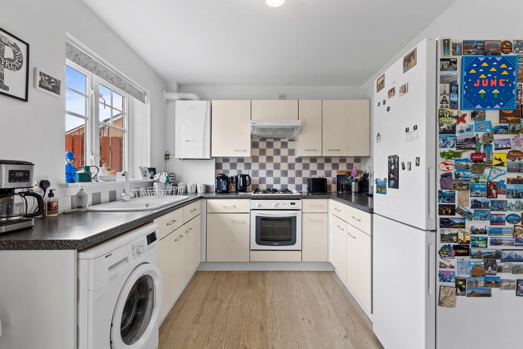 Property photo 3 of 19
