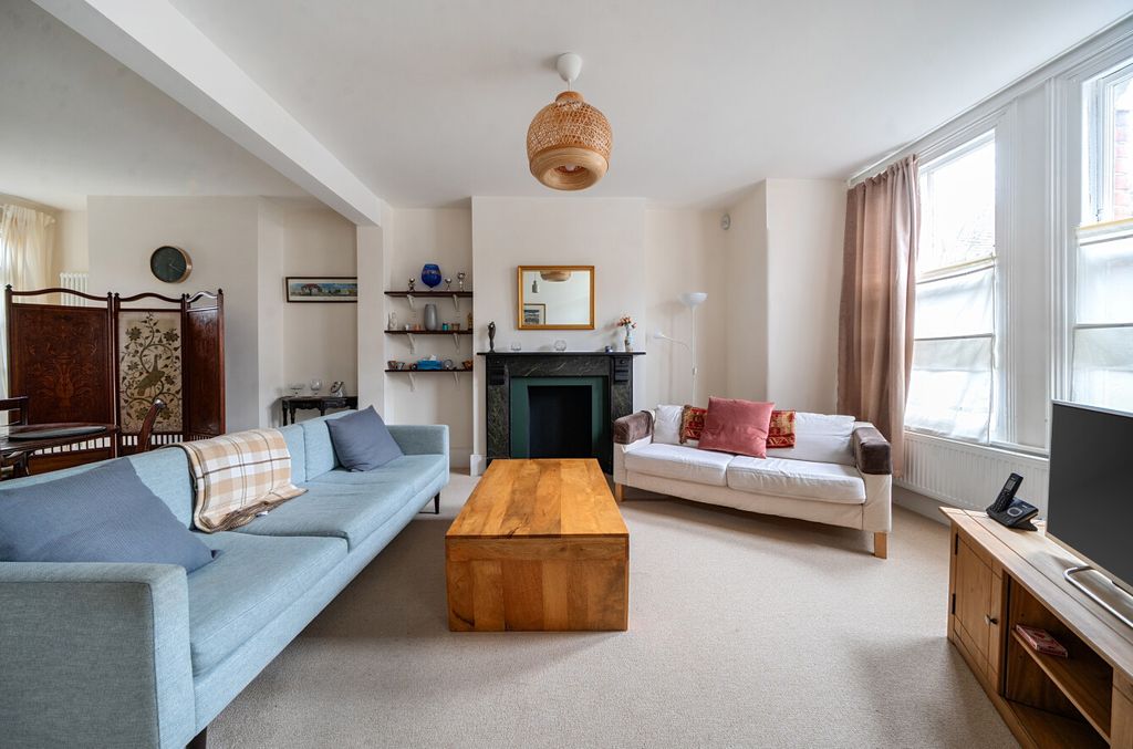 Property photo 2 of 15 1405016-20-6978d1...