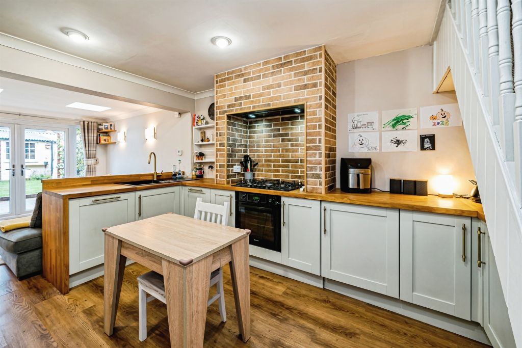 Property photo 2 of 13