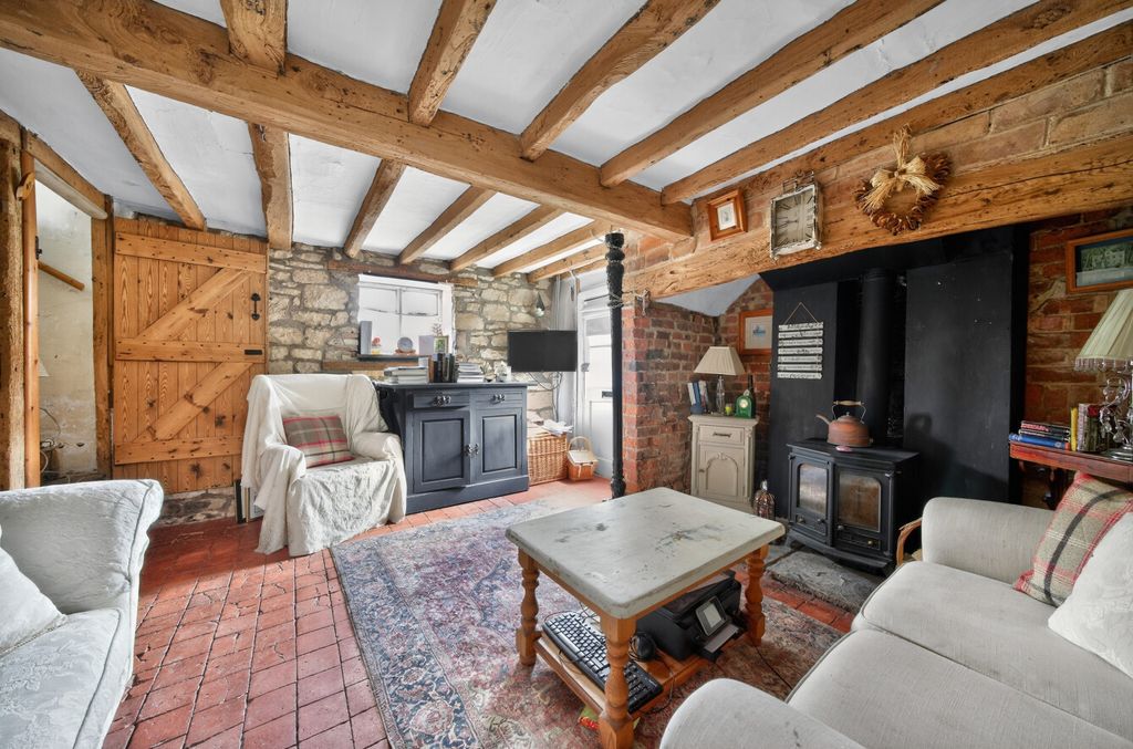 Property photo 2 of 20 1435585-8-69c56F5...