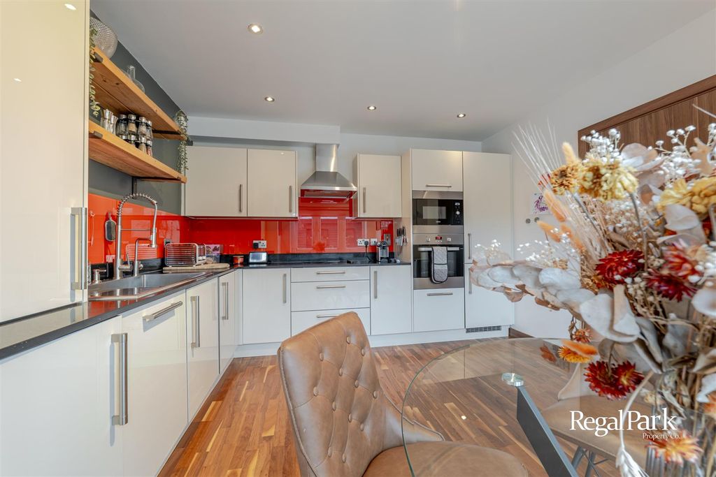 Property photo 2 of 30 Kitchen/Dining Room