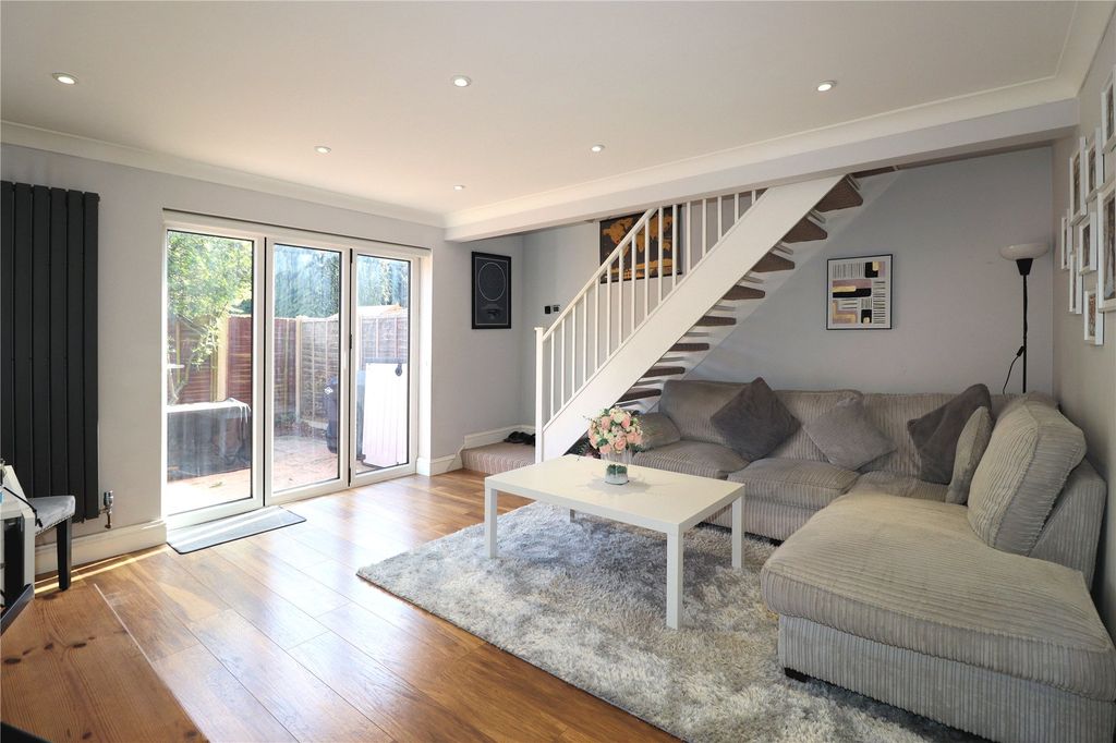 Property photo 3 of 12 Picture No. 15