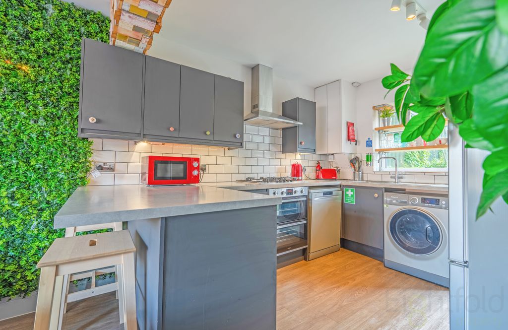 Property photo 3 of 32 Dsc01956-Hdr