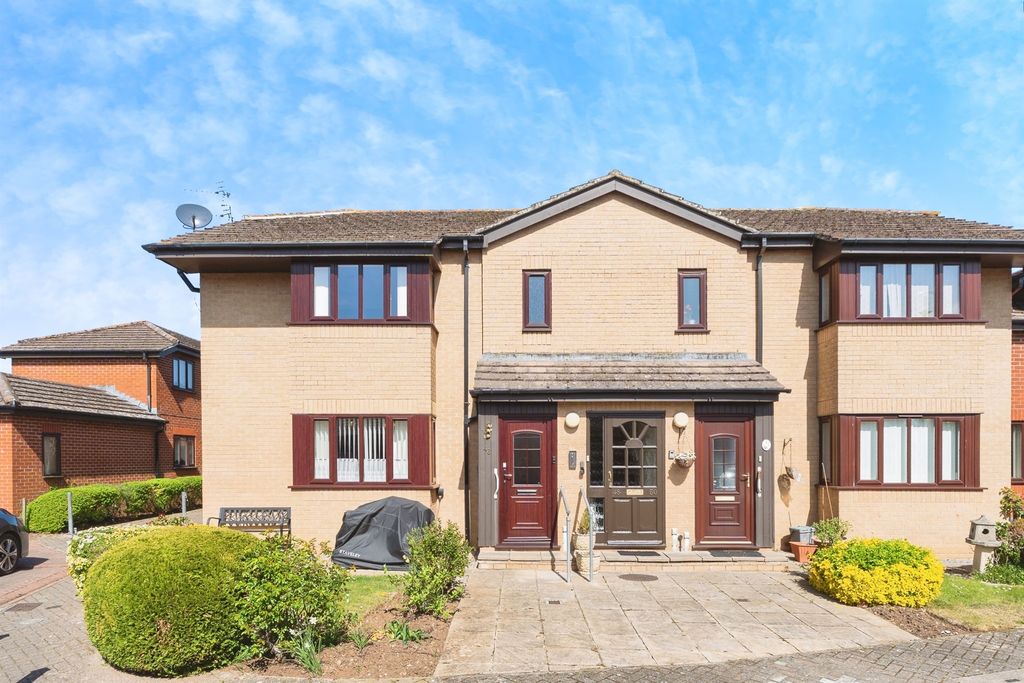Property photo 1 of 17