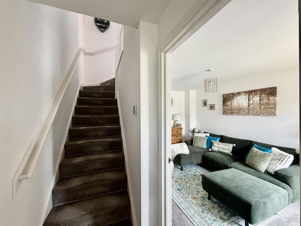 Property photo 3 of 17 3