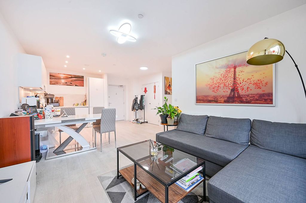 Property photo 1 of 8