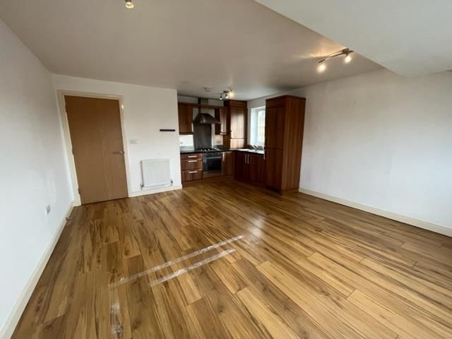 Property photo 3 of 10 Living Room