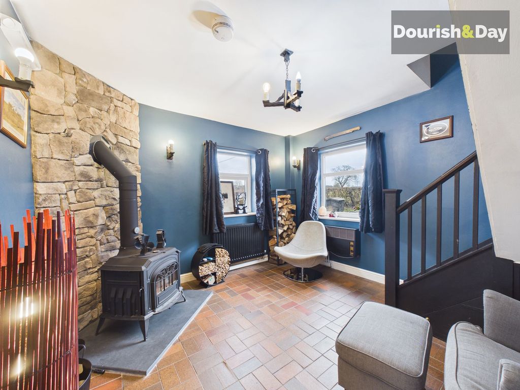 Property photo 2 of 38