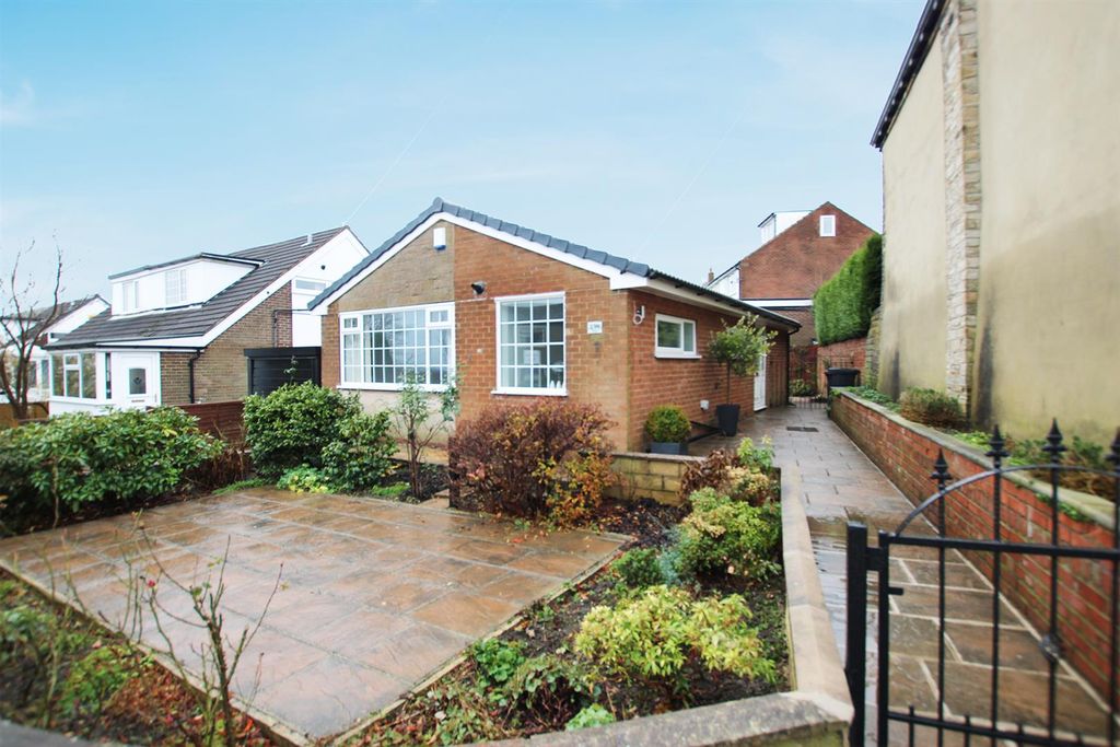 Property photo 1 of 11 External