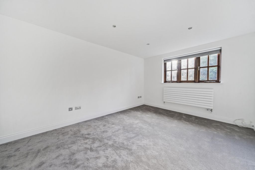 Property photo 3 of 23 1218312 (7)