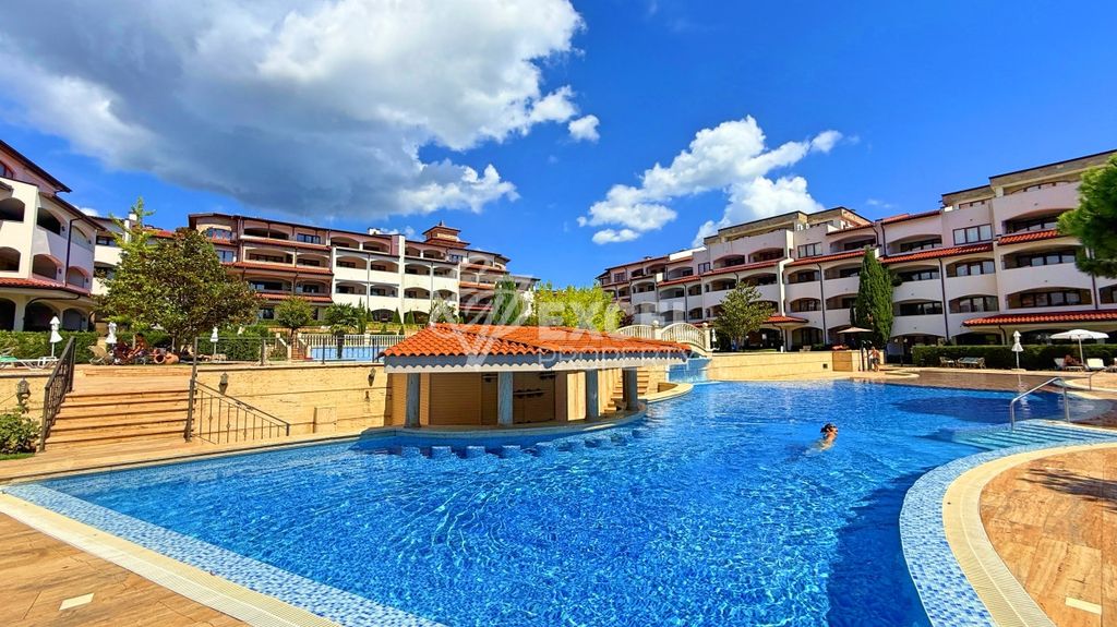 Property photo 2 of 39