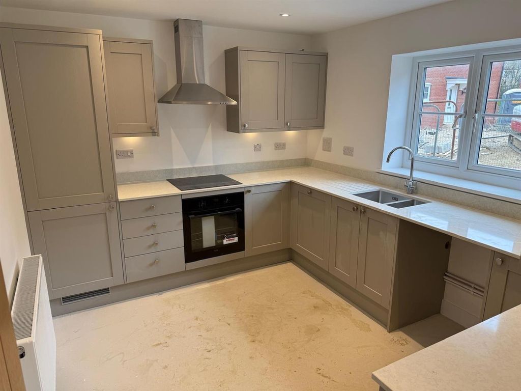 Property photo 3 of 13 Plot 302 Kitchen.Jpeg