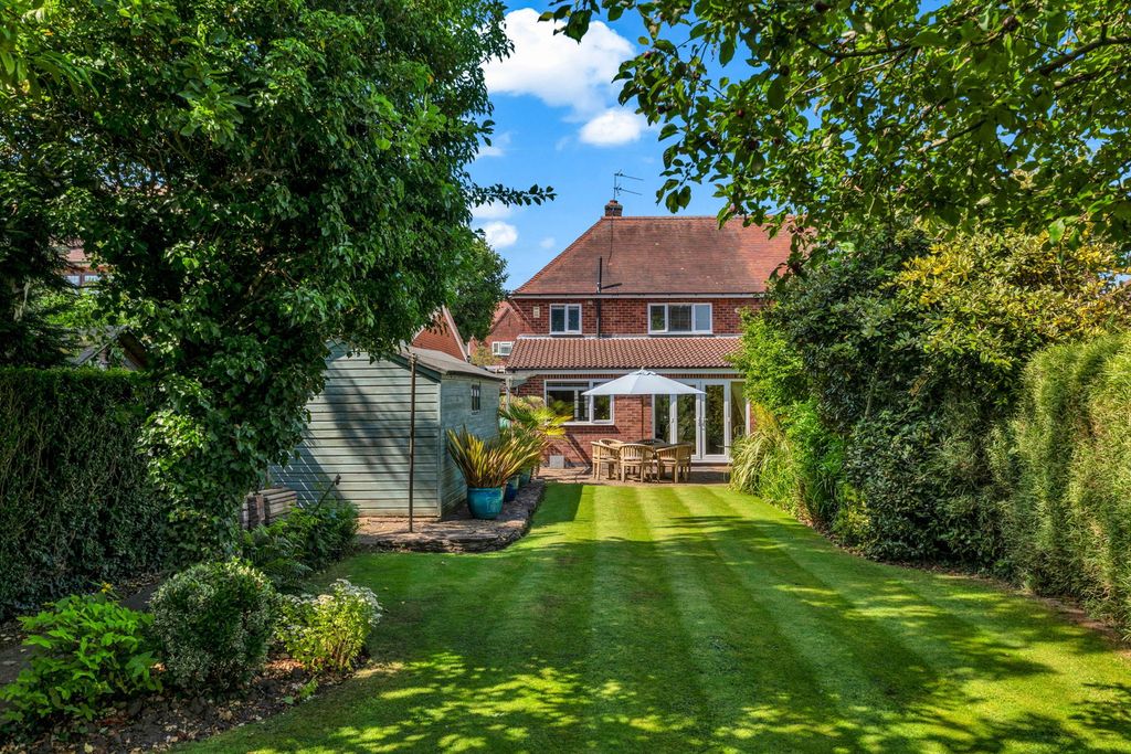 Property photo 2 of 31