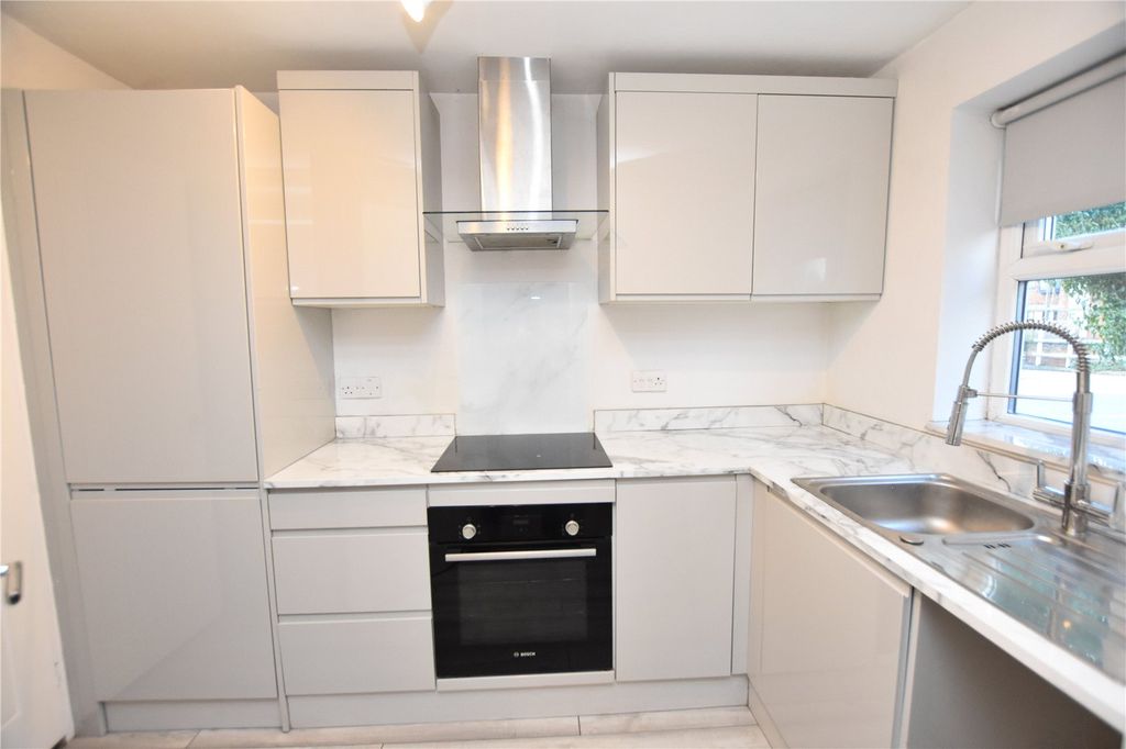 Property photo 2 of 5 Kitchen