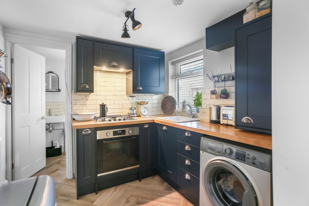 Property photo 3 of 12 296A8064