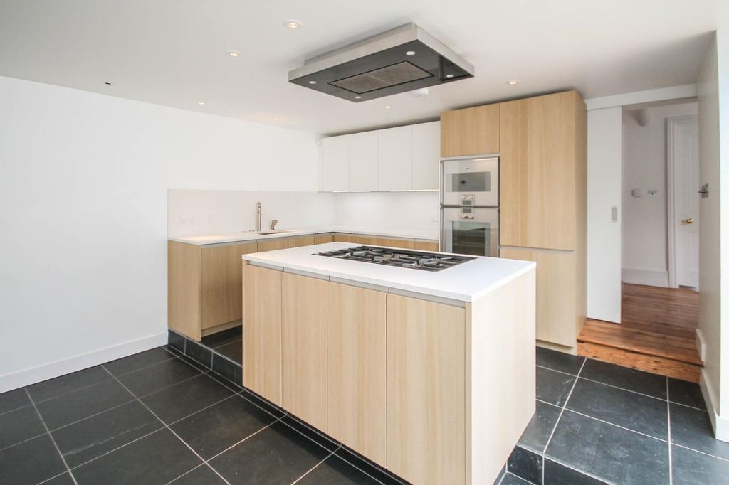 Property photo 2 of 16 Img_0668.Jpg