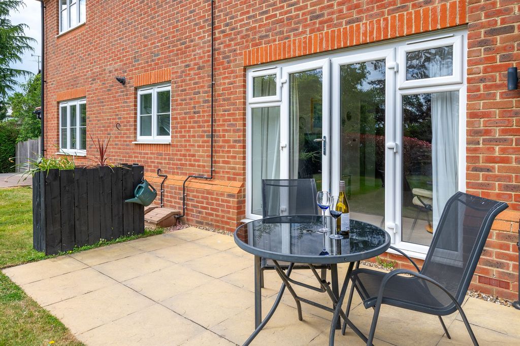 Additional image 11 of 2 bed flat for saleDoods Road, Reigate RH2