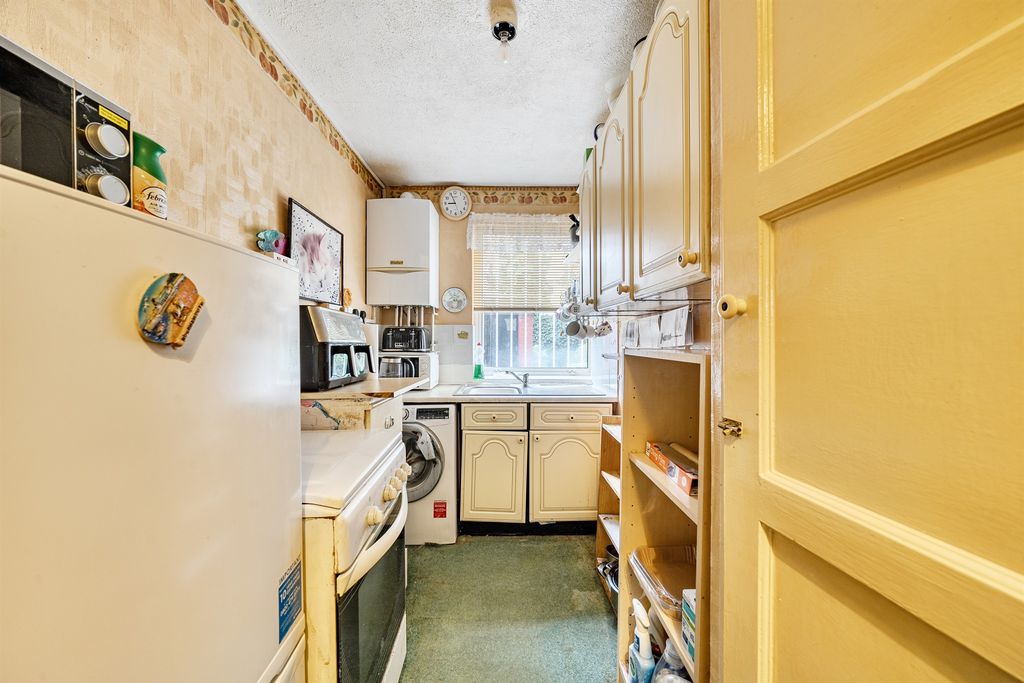 Property photo 2 of 12