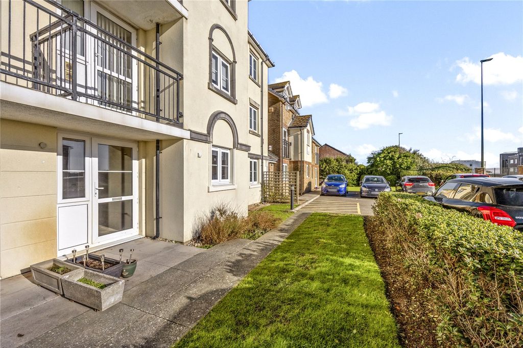 Property photo 2 of 20 Picture No. 15