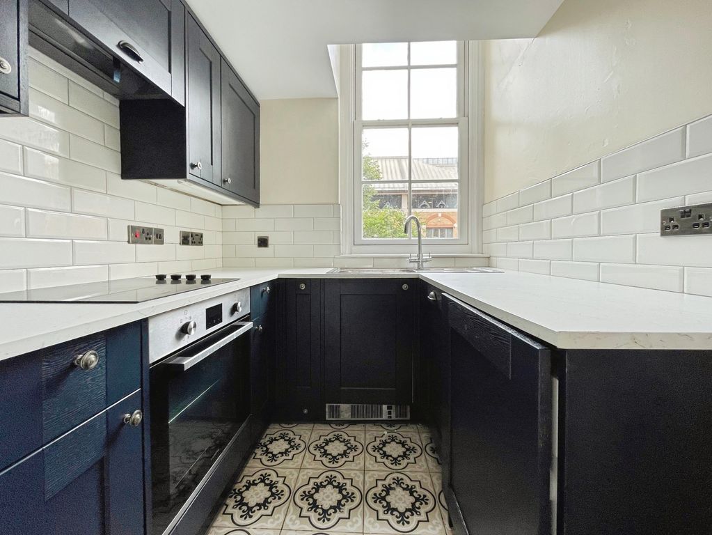 Property photo 2 of 8 Pbox-Img.Jpg