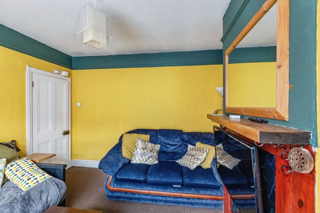 Property photo 3 of 19