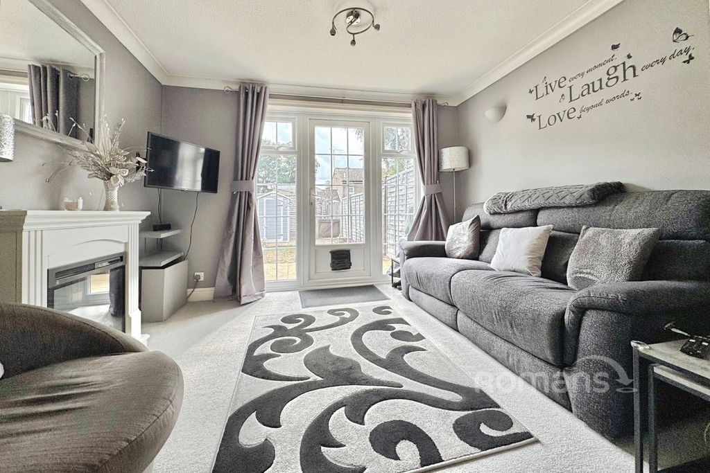 Property photo 3 of 10 Pbox-Img.Jpg