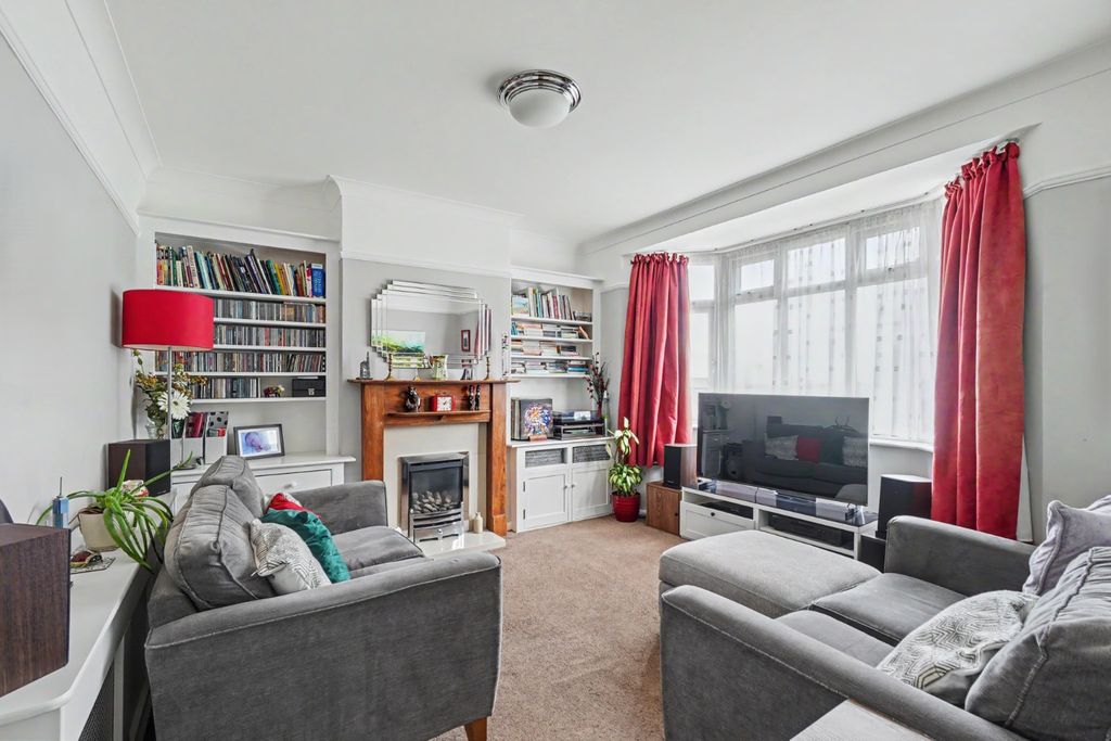 Property photo 3 of 21 4542116