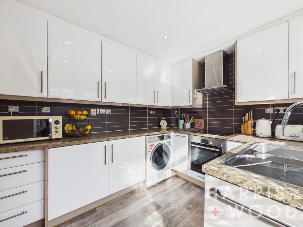 Property photo 3 of 32 4980753