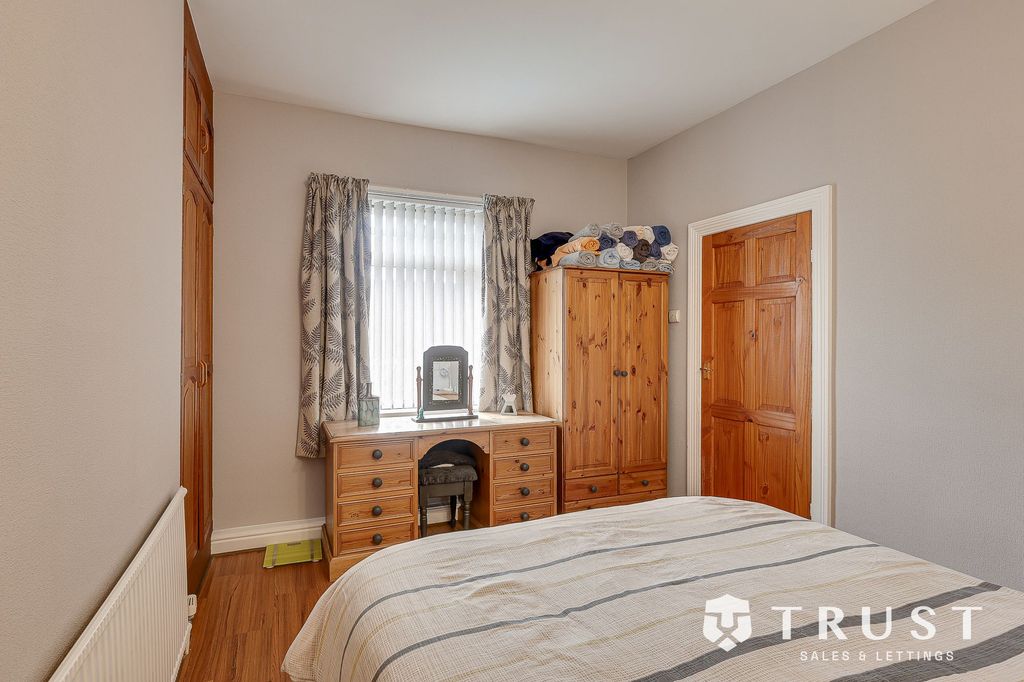 Additional image 21 of 4 bed semi-detached house for saleDeighton Lane, Batley WF17
