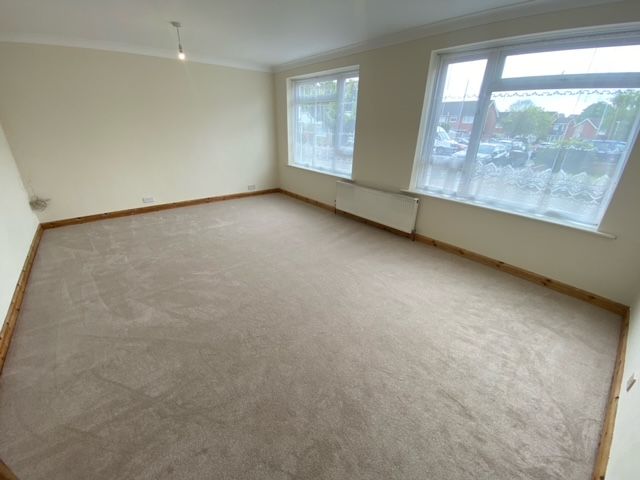 Property photo 2 of 11 Living Room